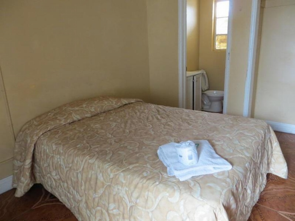 Economy Motel Image 19