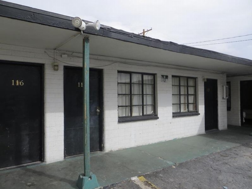 Economy Motel Image 7